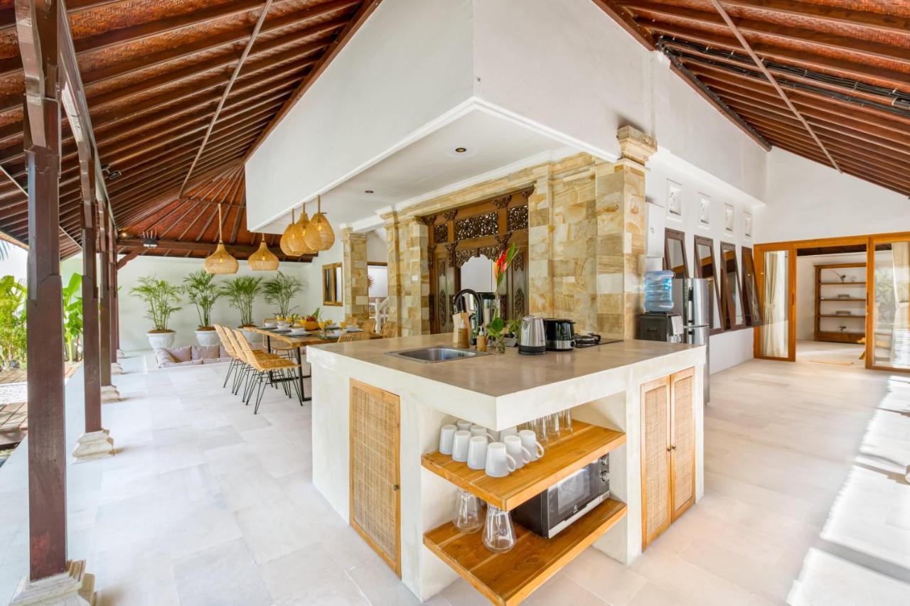 Villa Chandika - 4 Bdr With Private Pool, Walk To The