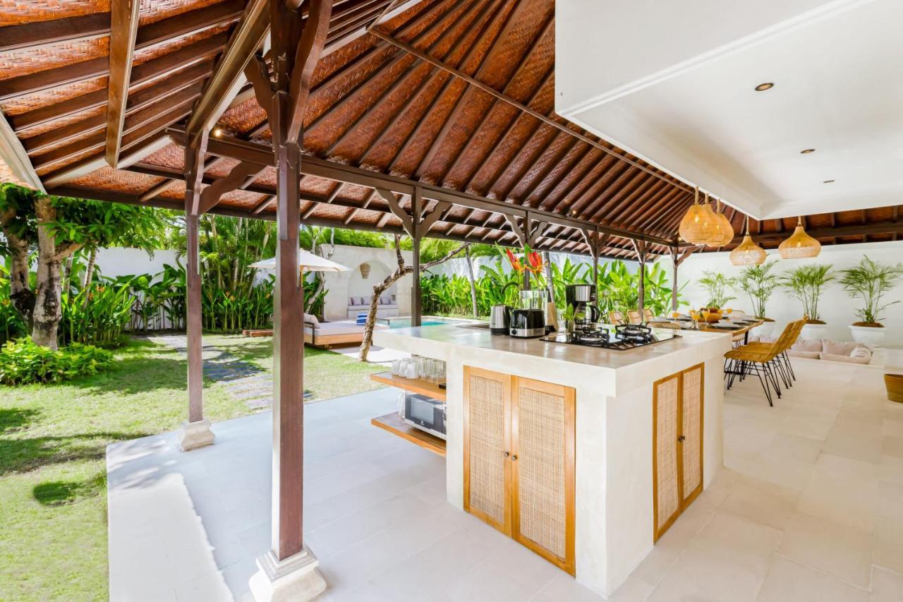 Chandika - 4 Bdr With Private Pool, Walk To The *