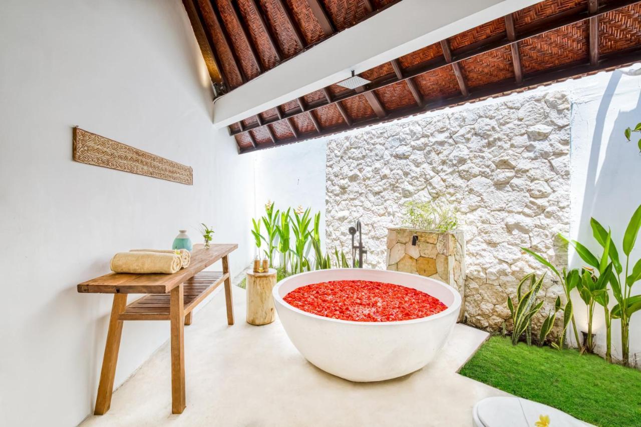 Villa Chandika - 4 Bdr With Private Pool, Walk To The Seminyak (Bali)