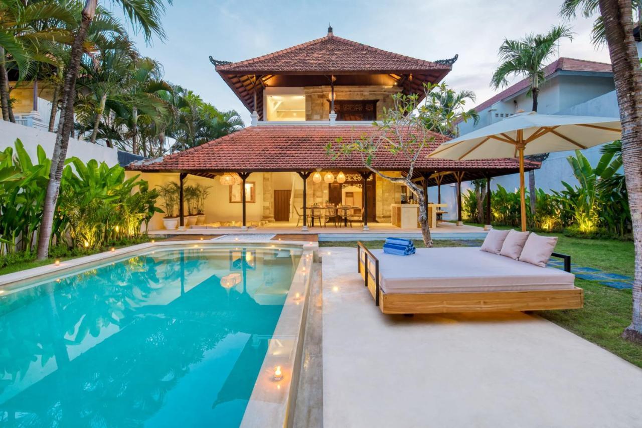 Chandika - 4 Bdr With Private Pool, Walk To The *